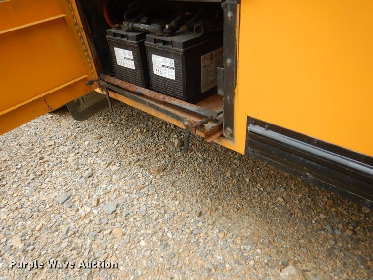 image for item FK9330 2006 Thomas Built Saf-T-Liner MVP EF  school bus