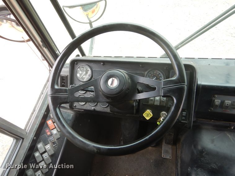 image for item FK9330 2006 Thomas Built Saf-T-Liner MVP EF  school bus