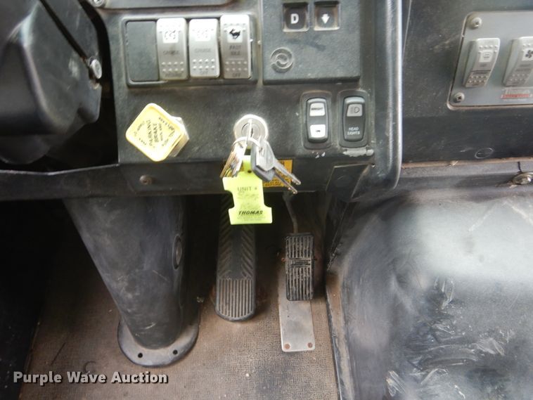 image for item FK9330 2006 Thomas Built Saf-T-Liner MVP EF  school bus