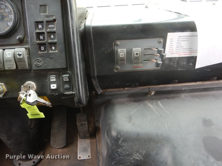 image for item FK9330 2006 Thomas Built Saf-T-Liner MVP EF  school bus