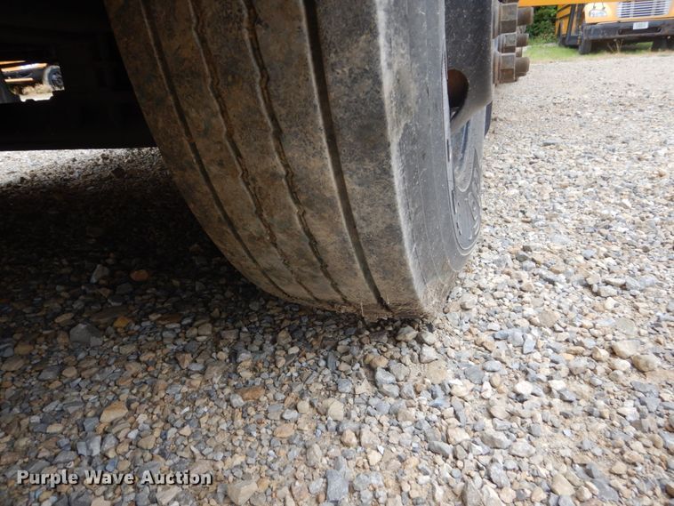 image for item FK9330 2006 Thomas Built Saf-T-Liner MVP EF  school bus