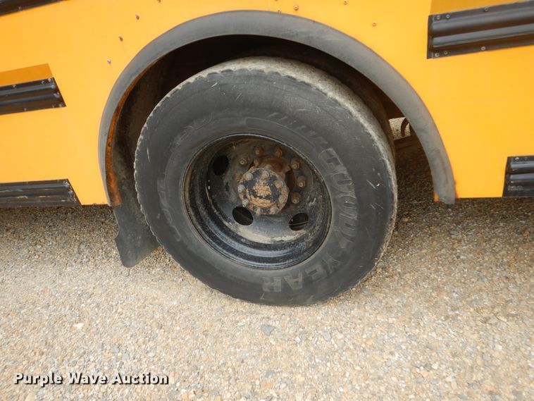 image for item FK9330 2006 Thomas Built Saf-T-Liner MVP EF  school bus