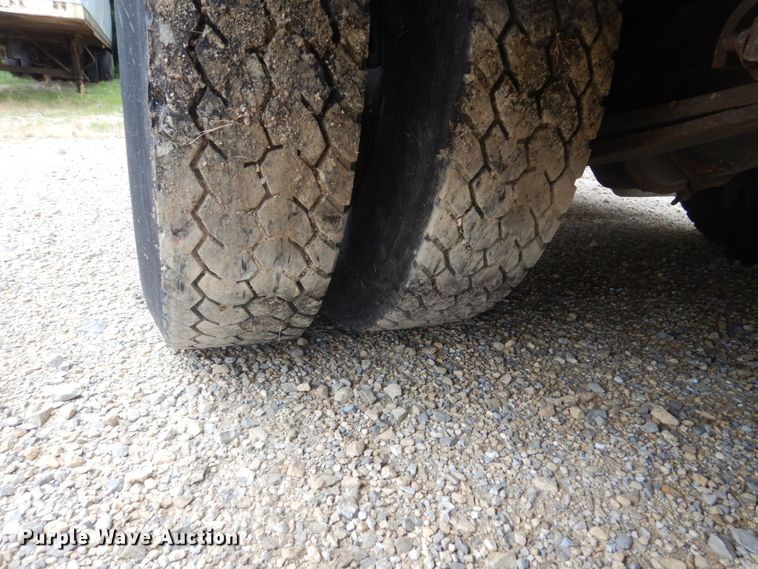 image for item FK9330 2006 Thomas Built Saf-T-Liner MVP EF  school bus