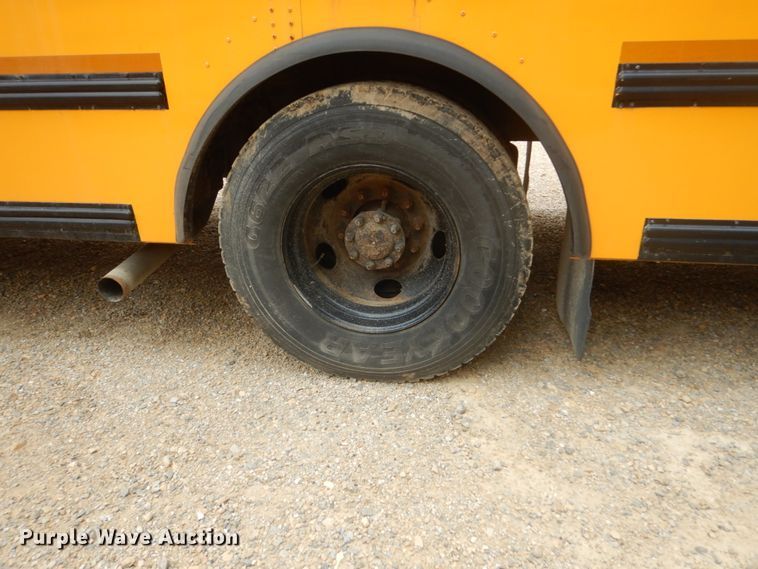 image for item FK9330 2006 Thomas Built Saf-T-Liner MVP EF  school bus