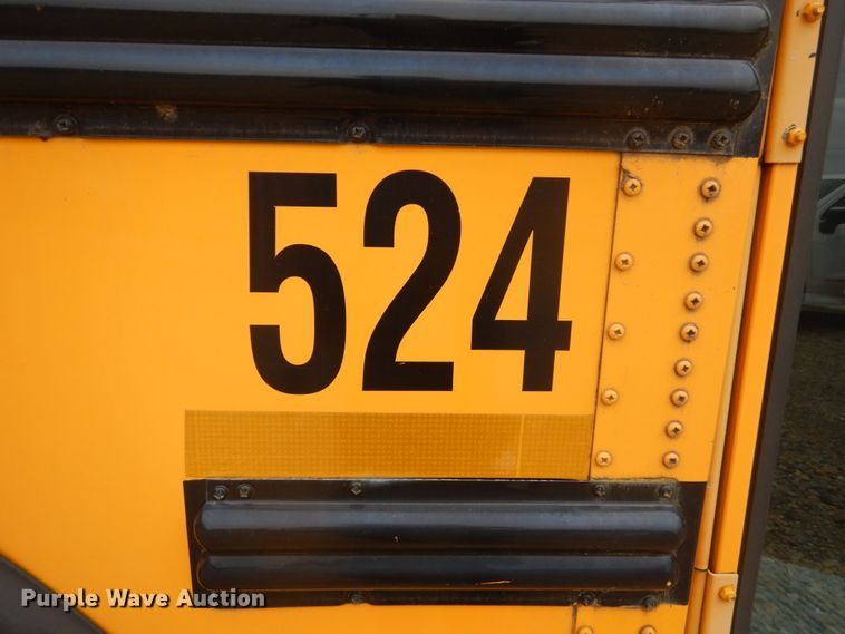 image for item FK9330 2006 Thomas Built Saf-T-Liner MVP EF  school bus