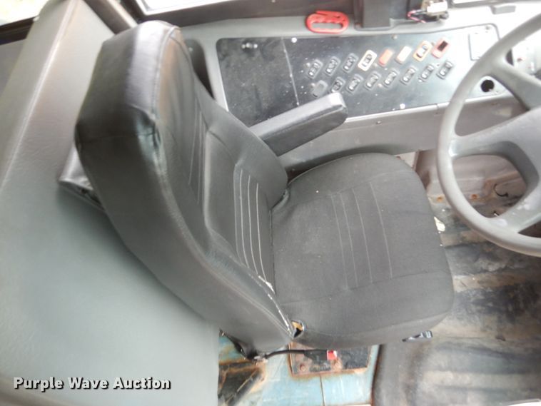 image for item FK9331 2007 Freightliner Thomas Built  school bus