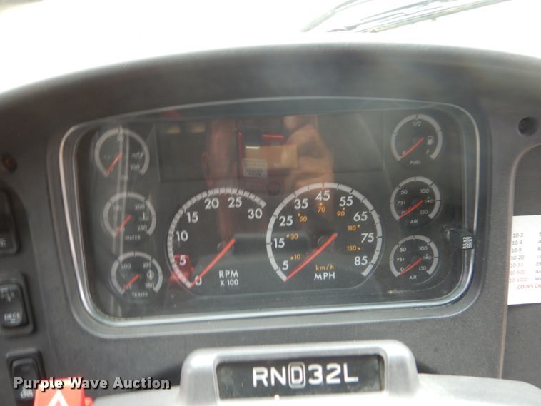 image for item FK9331 2007 Freightliner Thomas Built  school bus