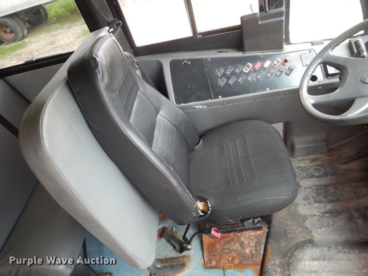 image for item FK9332 2007 Freightliner Thomas Built  school bus