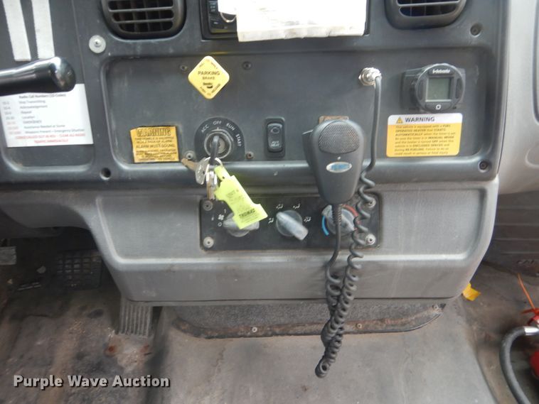 image for item FK9332 2007 Freightliner Thomas Built  school bus