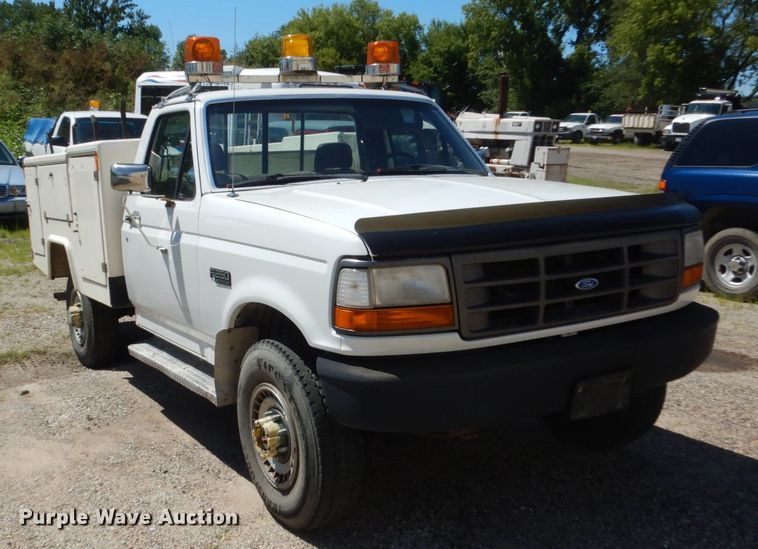 image for item FK9421 1993 Ford F250  utility bed pickup truck
