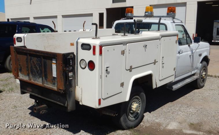 image for item FK9421 1993 Ford F250  utility bed pickup truck