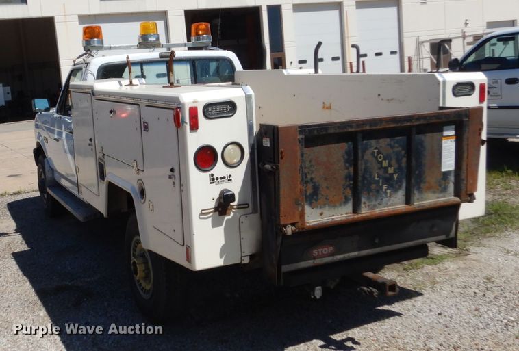 image for item FK9421 1993 Ford F250  utility bed pickup truck
