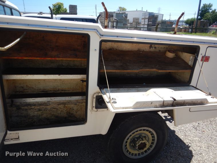 image for item FK9421 1993 Ford F250  utility bed pickup truck