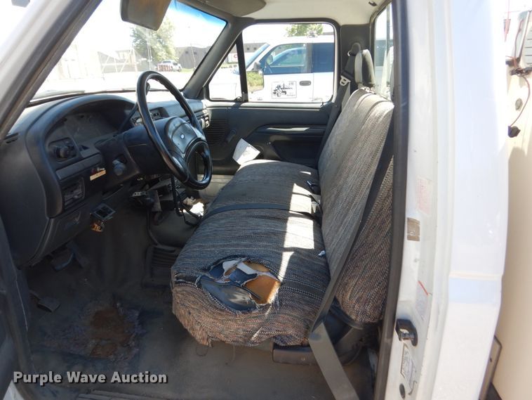 image for item FK9421 1993 Ford F250  utility bed pickup truck