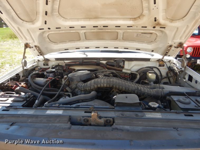 image for item FK9421 1993 Ford F250  utility bed pickup truck