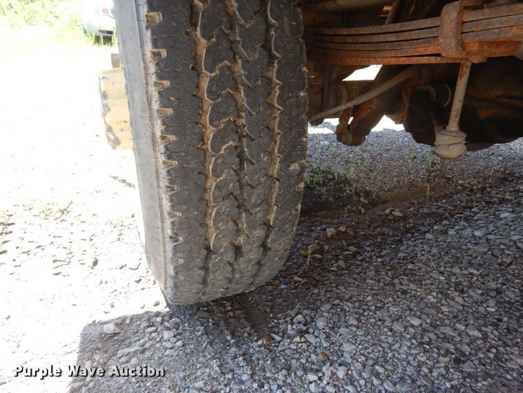 image for item FK9421 1993 Ford F250  utility bed pickup truck