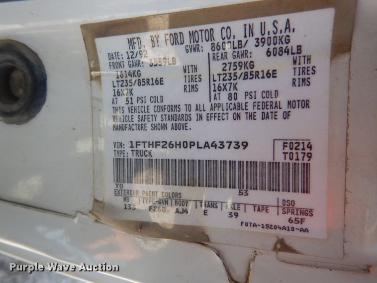 image for item FK9421 1993 Ford F250  utility bed pickup truck