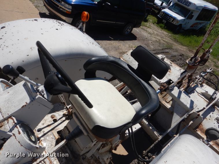 image for item FK9424 International 100 Hydro  tractor