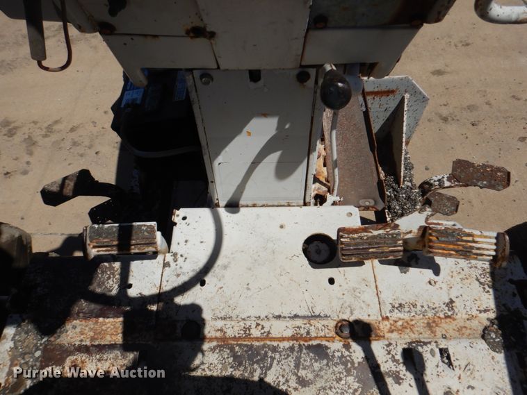 image for item FK9424 International 100 Hydro  tractor