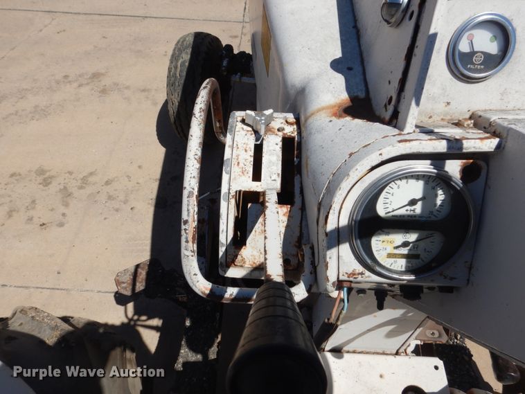 image for item FK9424 International 100 Hydro  tractor