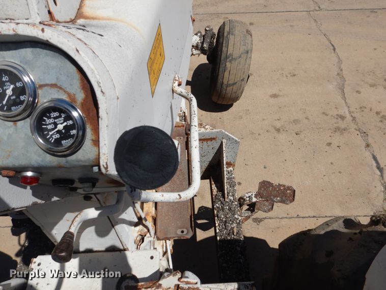 image for item FK9424 International 100 Hydro  tractor