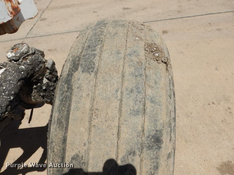 image for item FK9424 International 100 Hydro  tractor