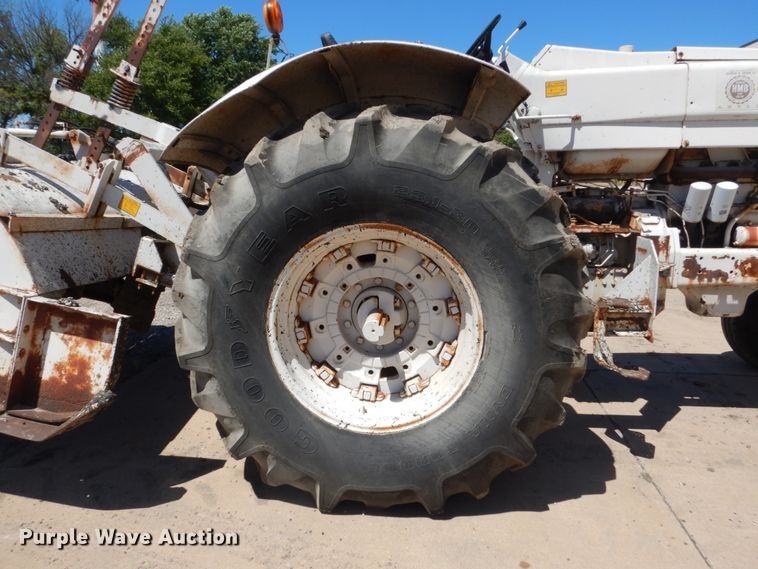 image for item FK9424 International 100 Hydro  tractor