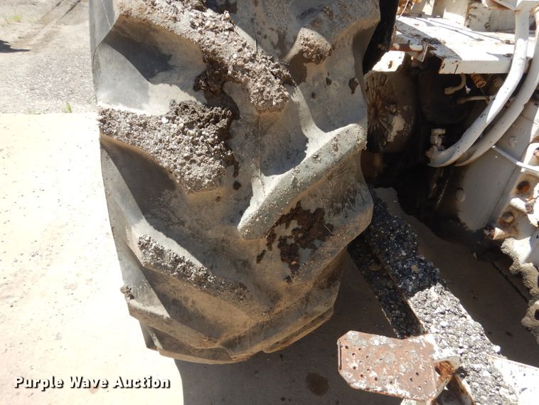 image for item FK9424 International 100 Hydro  tractor