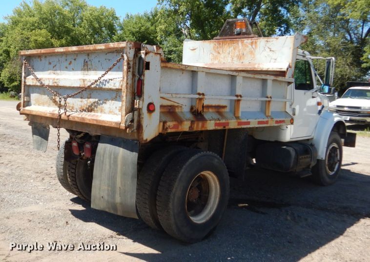 image for item FK9425 1992 International 4900  dump truck