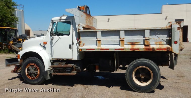 image for item FK9425 1992 International 4900  dump truck