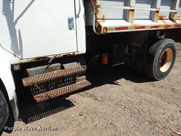 image for item FK9425 1992 International 4900  dump truck