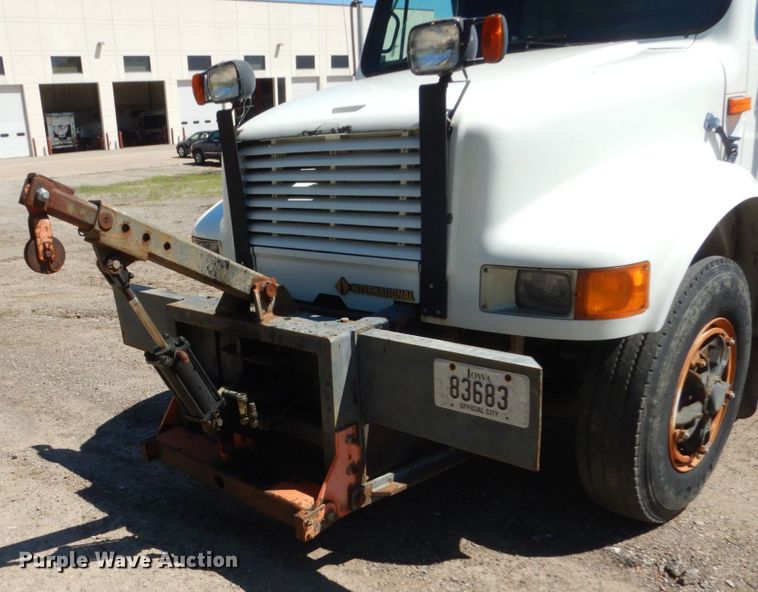 image for item FK9425 1992 International 4900  dump truck