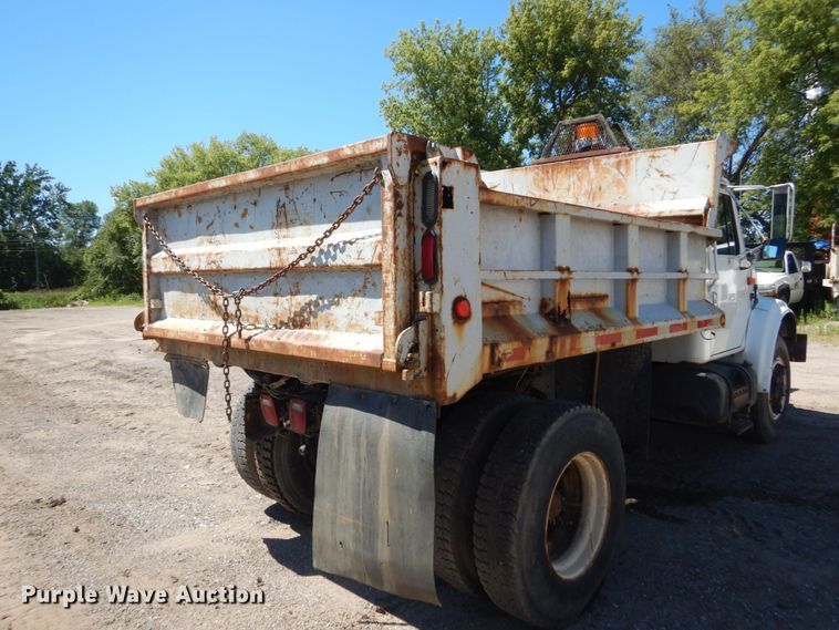 image for item FK9425 1992 International 4900  dump truck