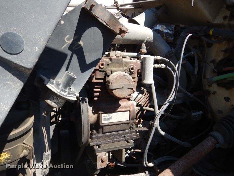 image for item FK9425 1992 International 4900  dump truck