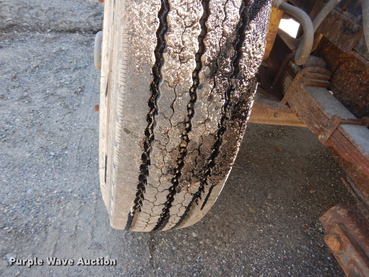 image for item FK9425 1992 International 4900  dump truck