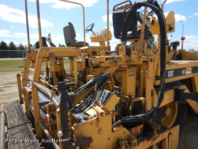 image for item FT9011 1991 Caterpillar AP-800B  paver