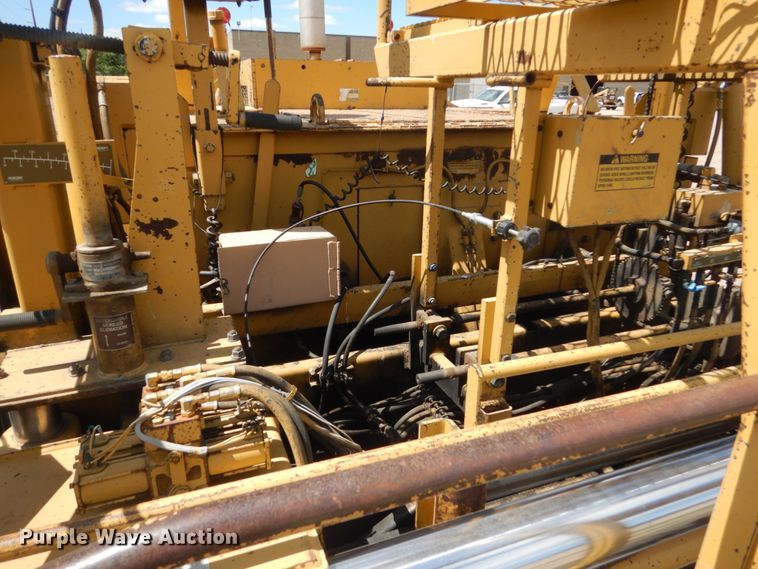 image for item FT9011 1991 Caterpillar AP-800B  paver