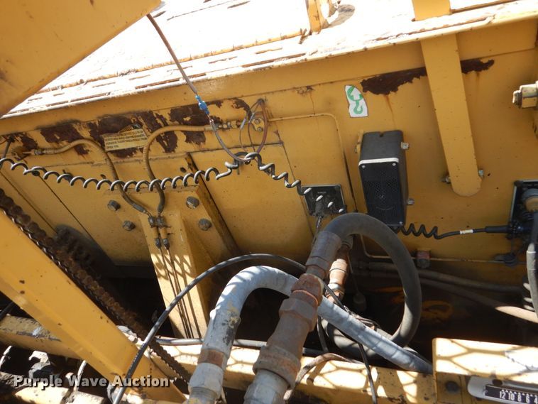 image for item FT9011 1991 Caterpillar AP-800B  paver