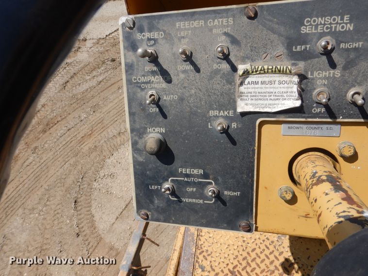 image for item FT9011 1991 Caterpillar AP-800B  paver