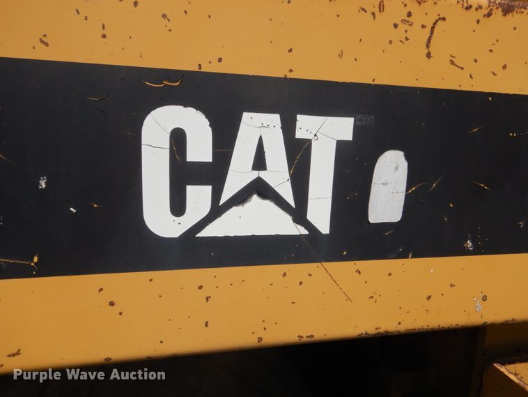 image for item FT9011 1991 Caterpillar AP-800B  paver