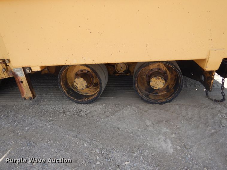 image for item FT9011 1991 Caterpillar AP-800B  paver