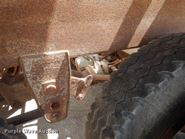 image for item FT9012 1999 Trail King TK54BDU bottom dump trailer