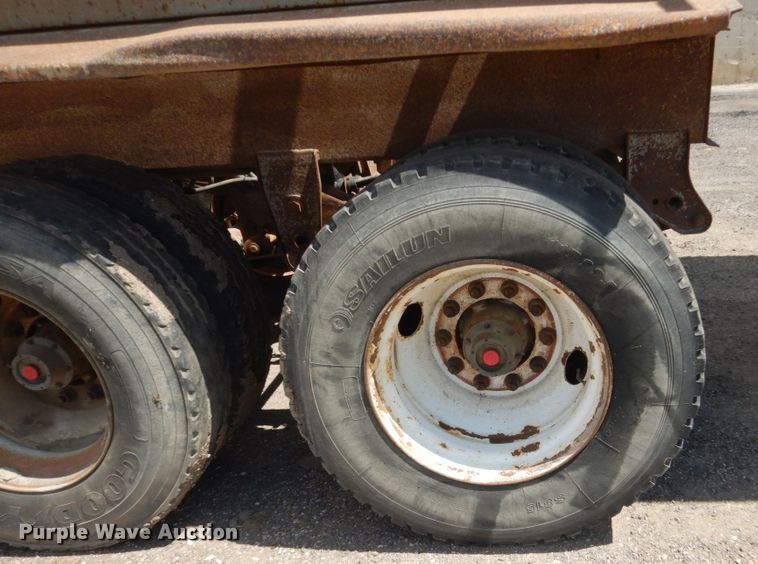 image for item FT9012 1999 Trail King TK54BDU bottom dump trailer