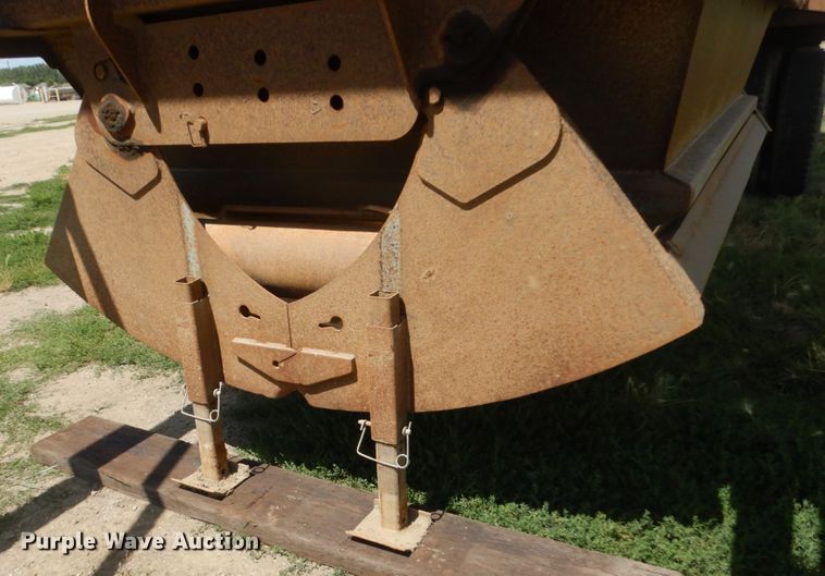 image for item FT9013 1998 Trail King 8X43 bottom dump trailer