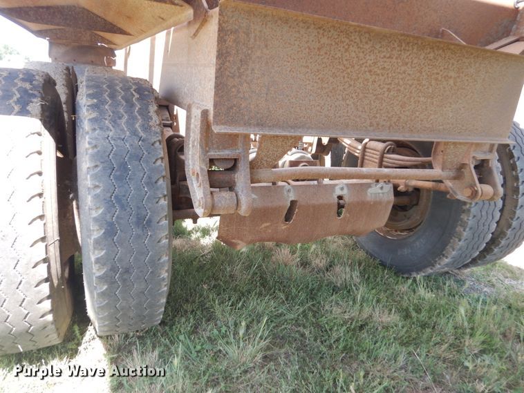 image for item FT9013 1998 Trail King 8X43 bottom dump trailer