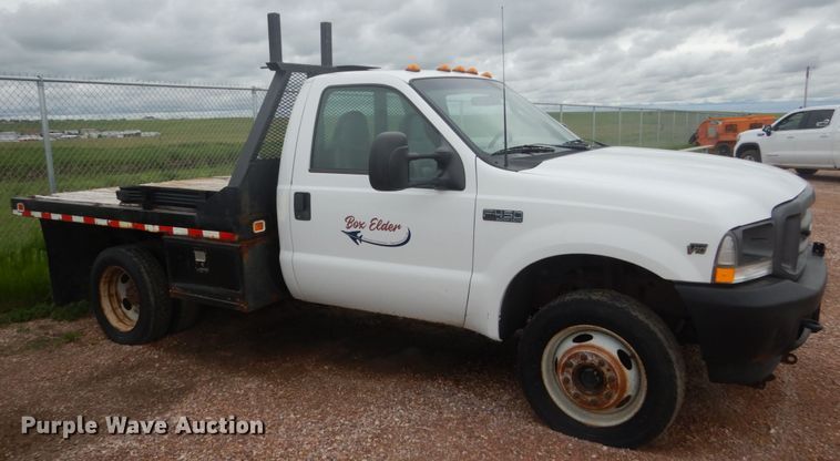 image for item GA9044 2003 Ford F450 Super Duty  flatbed truck