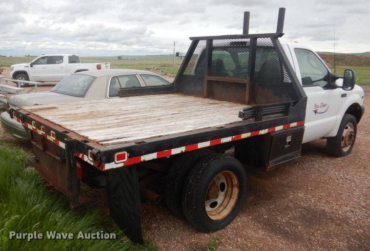 image for item GA9044 2003 Ford F450 Super Duty  flatbed truck