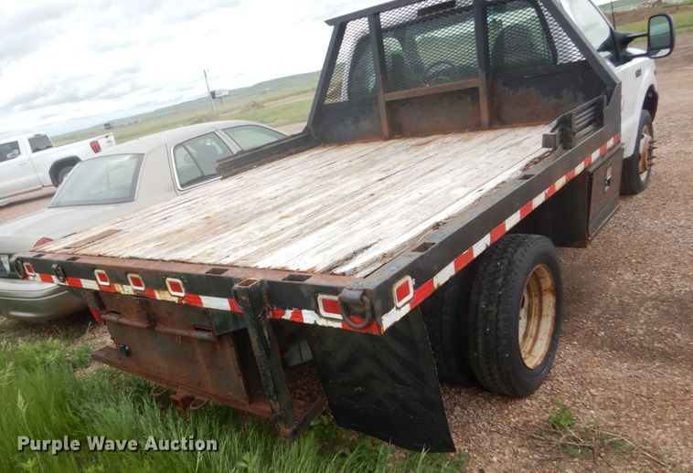 image for item GA9044 2003 Ford F450 Super Duty  flatbed truck