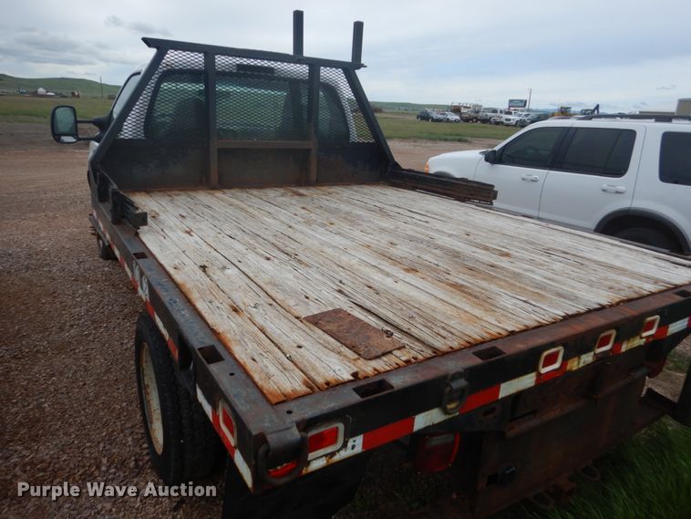 image for item GA9044 2003 Ford F450 Super Duty  flatbed truck