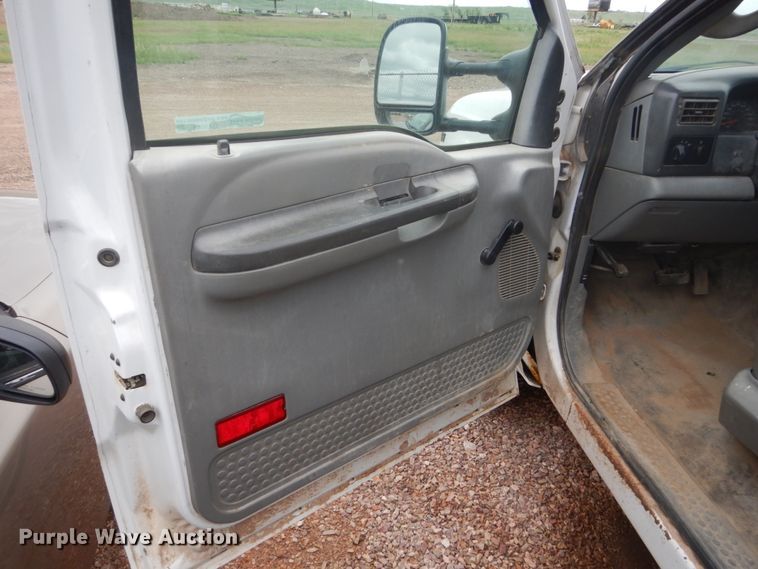 image for item GA9044 2003 Ford F450 Super Duty  flatbed truck